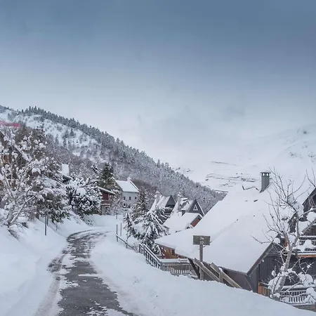 Pour 4 à Saint-lary, Proche Centre Et Télécabine - Fr-1-296-413 Appartamento